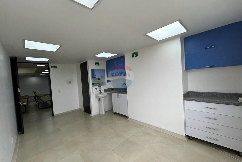 Avda los Zipas # 24 85 edificio VITA