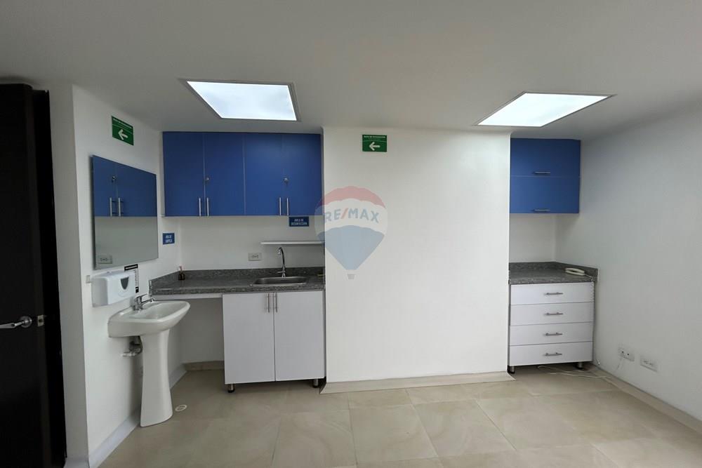 Avda los Zipas # 24 85 edificio VITA