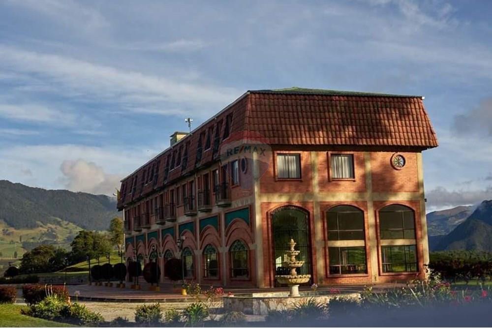 Vereda Cardonal, Hotel rumbo al Neusa