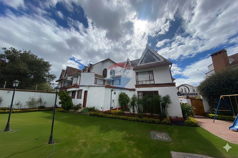 Casa en Arriendo en Suba - Carrera 56B #127-38