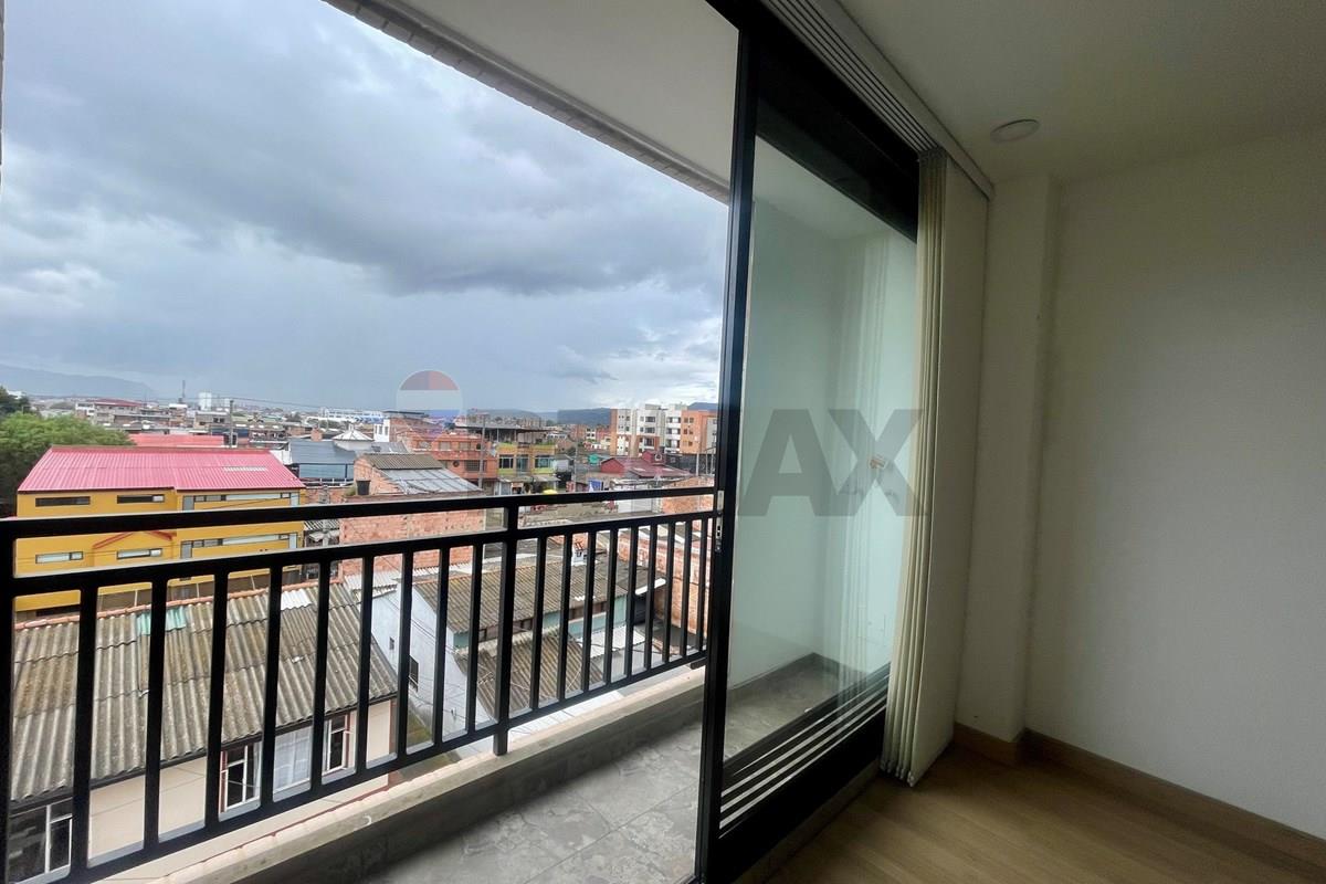 Casa en Venta en Edificio Manrique - CALLE 1B # 103B-43