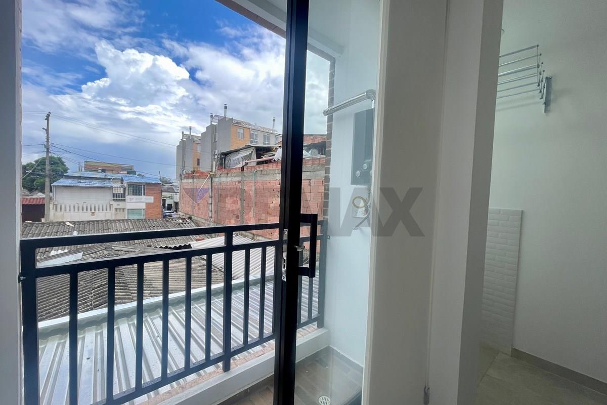 Casa en Venta en Edificio Manrique - CALLE 1B # 103B-43