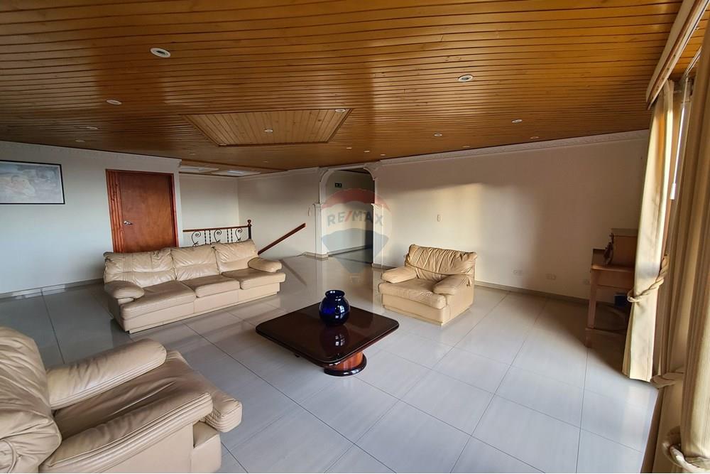 Vereda Cardonal, Hotel rumbo al Neusa