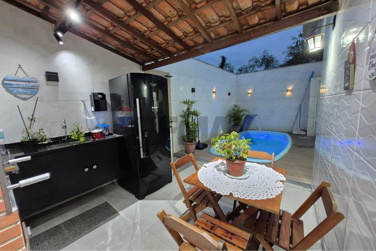 CASA CONDOMINIO FECHADO NO RECREIO DOS BANDEIRANTES A 10 MIN DA PRAIA COM 3 QUARTOS (2 SUITES COM CLOSET) ESPAÇO GOURMET COM PISCINA 2 VAGAS