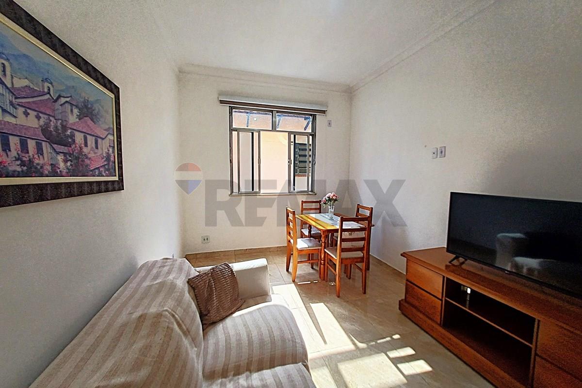 Apartamento à venda com 2 quartos, bem ventilado e iluminado, no Grajaú