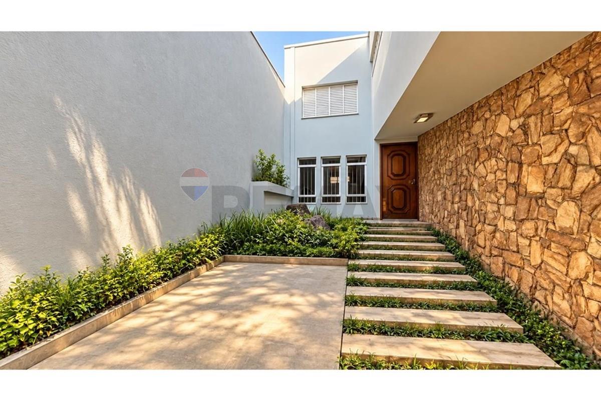 Casa para Locação com 3 dormitórios no Centro de Itatiba