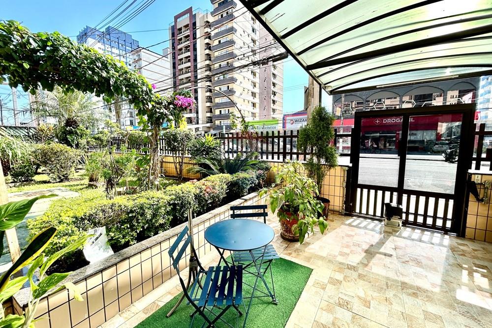 Apartamento tipo Sala Living a poucos passos da Praia do Gonzaguinha 33,76 m² à venda em São Vicente SP - R$ 189.000,00