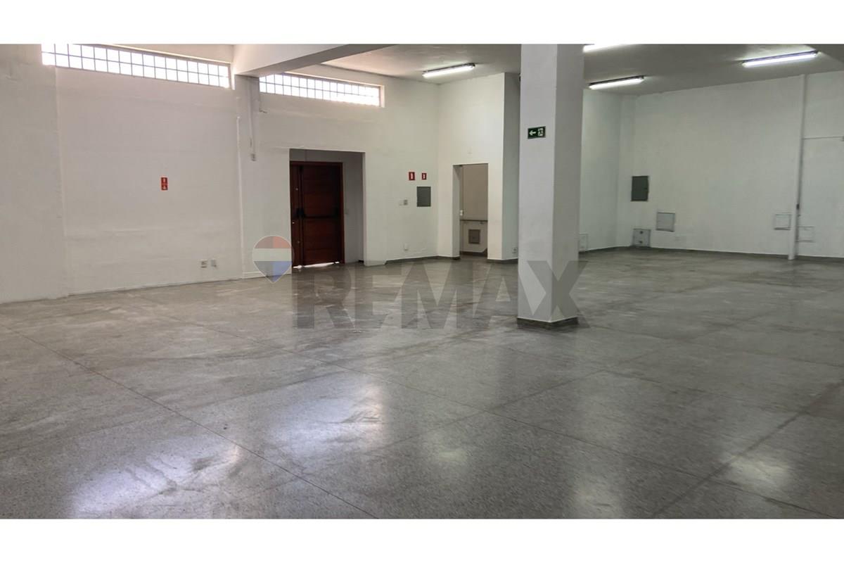Galpão em Avenida para Locação | 1.110 m² | Zoneamento Comercial | Valinhos