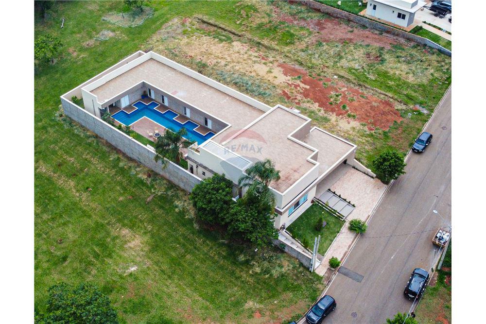 Casa térrea para locação - Itatiba - São Paulo R$ 12.000,00 incluso Condominio+IPTU