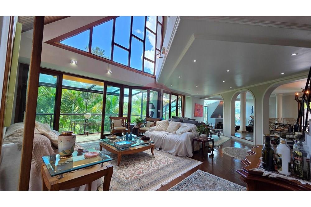LINDA CASA LUXUOSA EM ALDEIA DA SERRA - BARUERI/SP