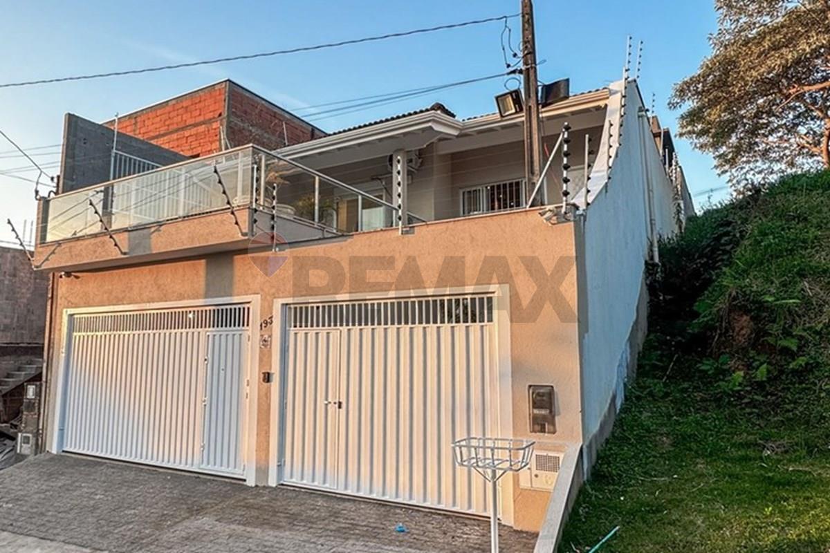 Casa à venda no Central Park II - 4 quartos - 3 vagas de garagem - 222m² de construção - R$ 795.000,00