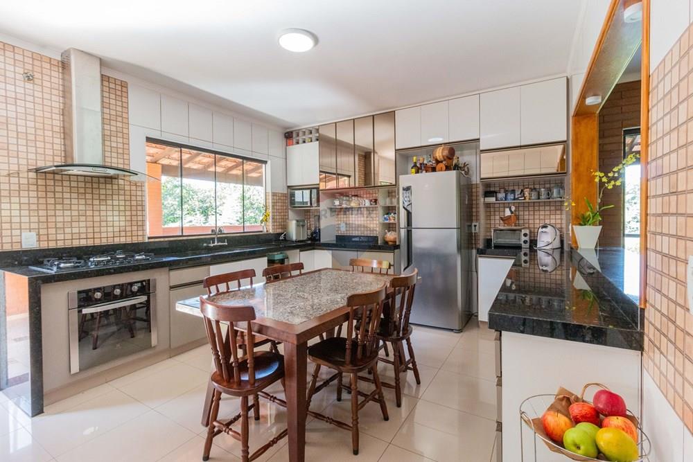 Viva com Qualidade de Vida | Casa 3 suites espaçosa próxima ao Country Club em Valinhos — foto 1