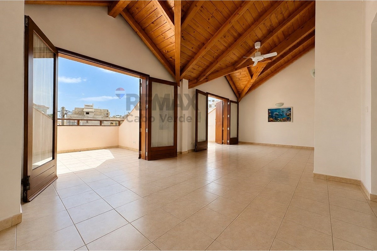 2-Bedroom Apartment in… — 102.6 m² · €180,000 | CVREI