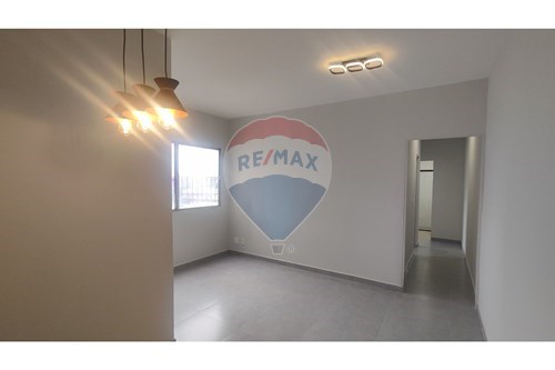 Apartamento no Jardim Macedo
