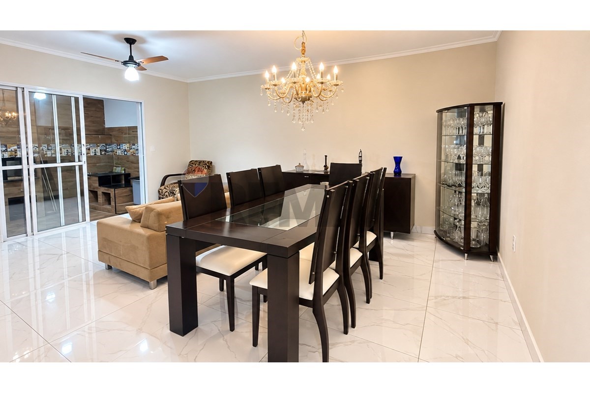 Casa, 3 quartos, 139 m² - Foto 1