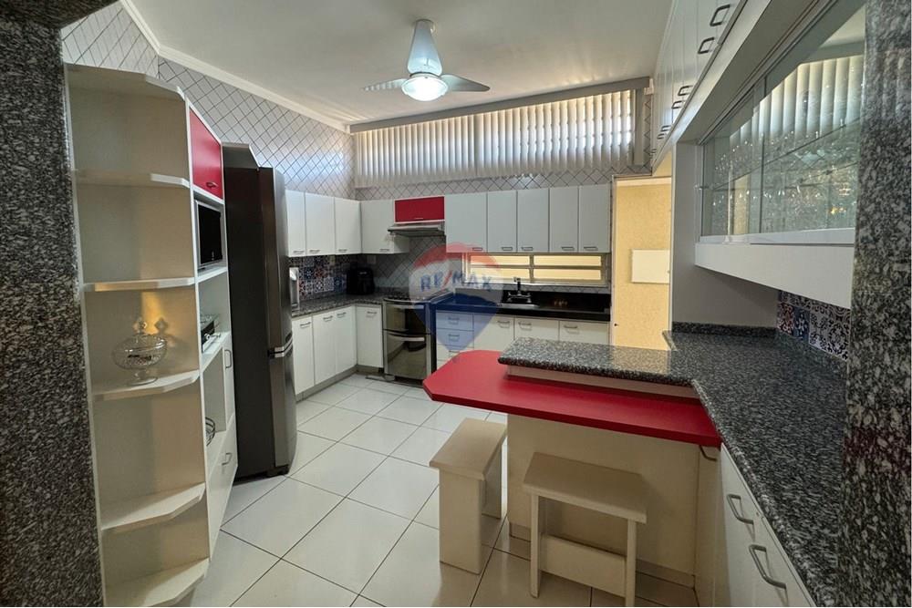 Casa, 4 quartos, 280 m² - Foto 8
