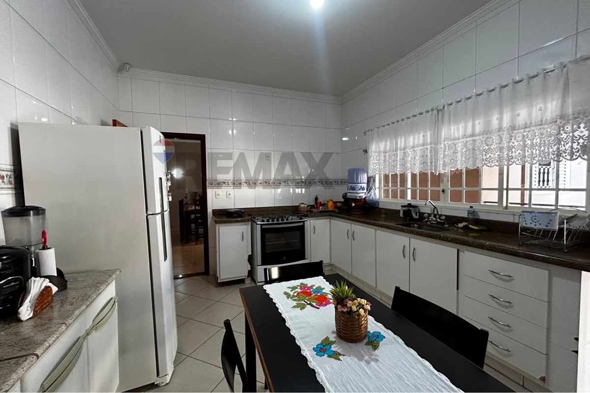 Casa, 5 quartos, 3130 m² - Foto 11