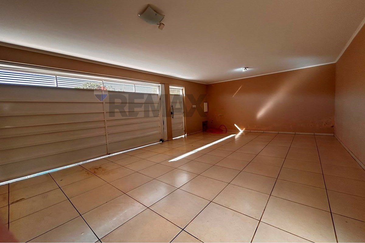Casa, 3 quartos, 280 m² - Foto 2