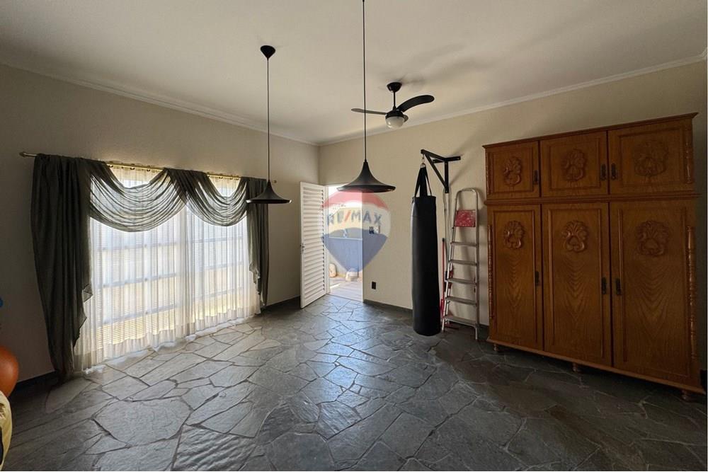 Casa, 4 quartos, 280 m² - Foto 45