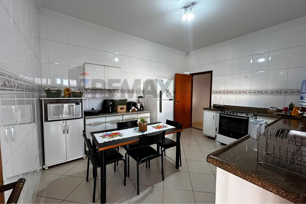 Casa, 5 quartos, 3130 m² - Foto 14