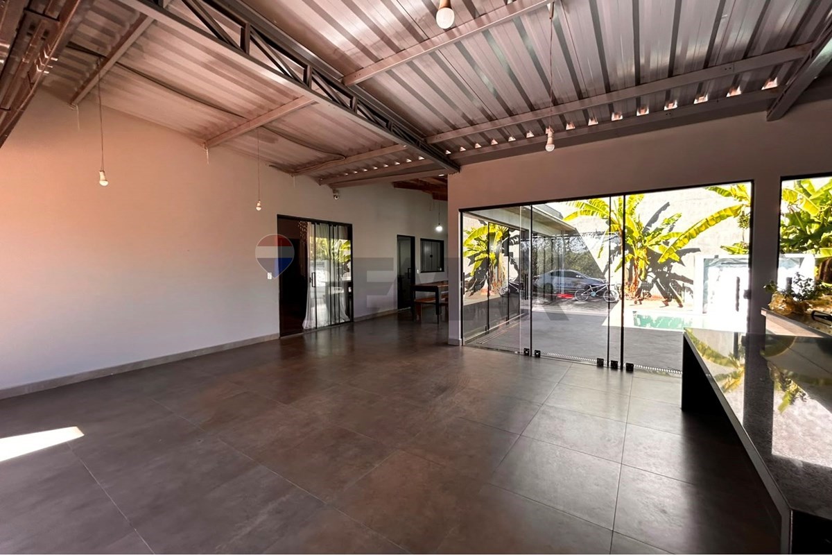 Casa, 3 quartos, 192 m² - Foto 2