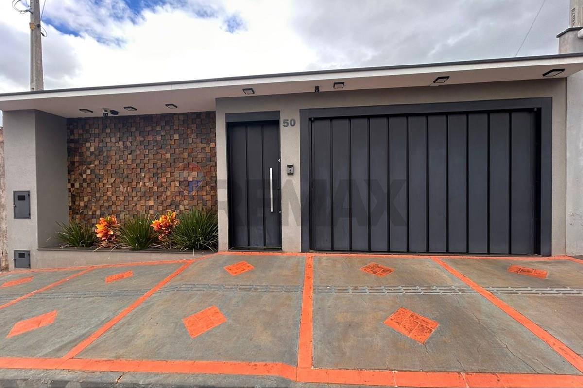 Casa, 3 quartos, 171 m² - Foto 1