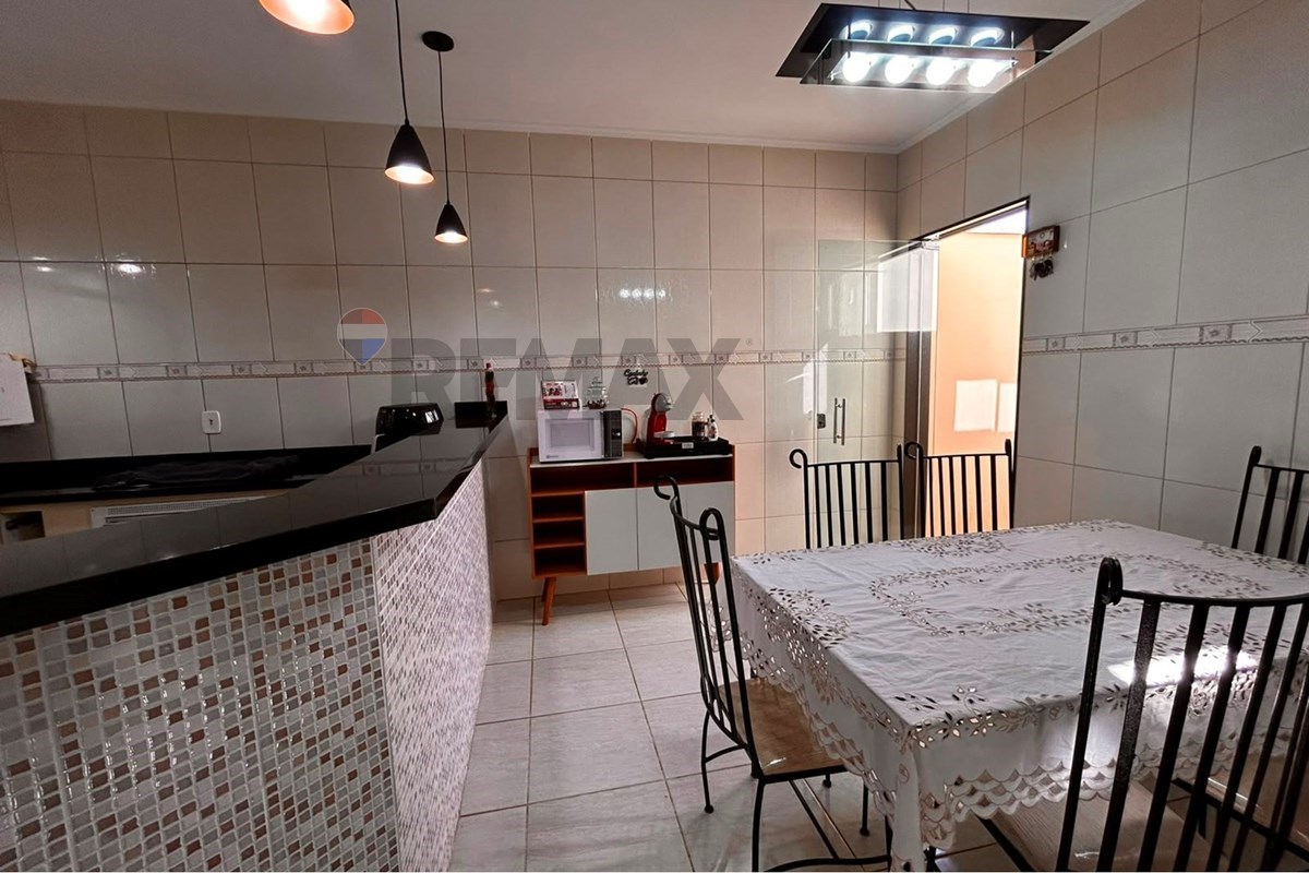 Casa, 3 quartos, 280 m² - Foto 3