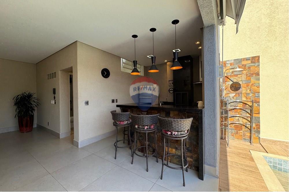 Casa, 4 quartos, 280 m² - Foto 37