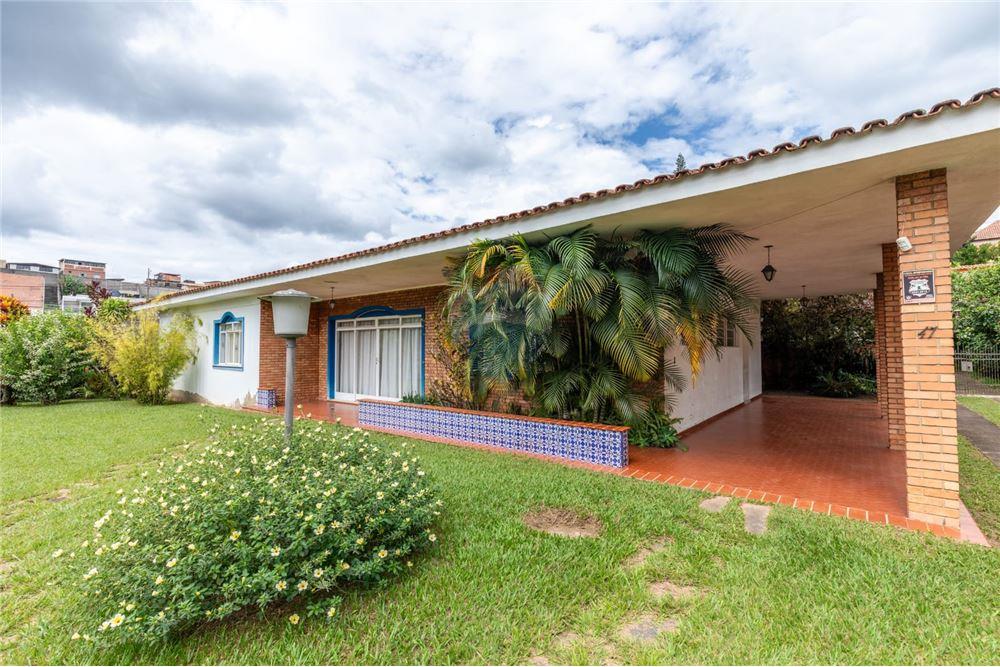 casa em Rua Goianás, 47, Bom Pastor, Juiz de Fora, Minas Gerais, 36021460
