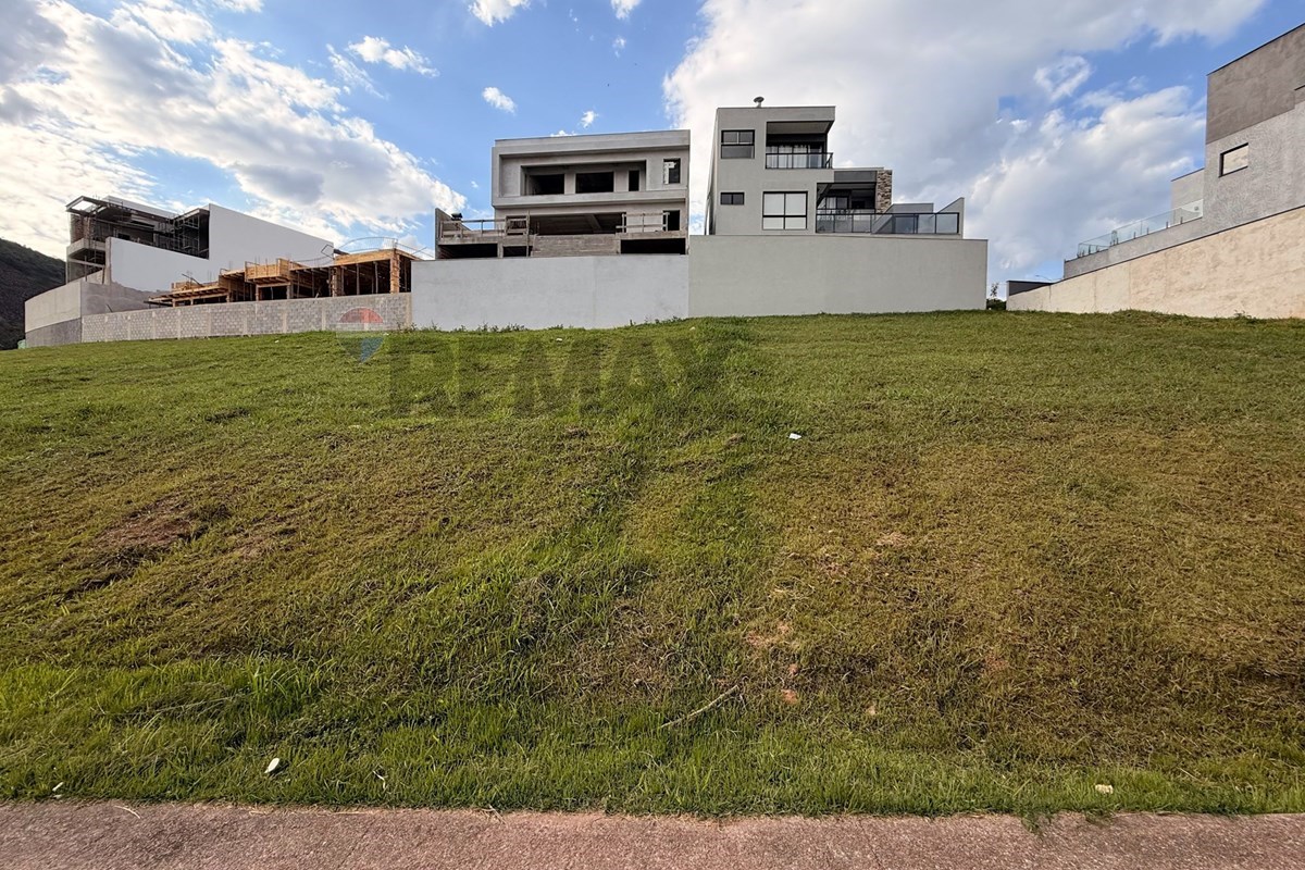 terreno em Rua Bellatrix, 33, Salvaterra, Juiz de Fora, Minas Gerais, 36033000