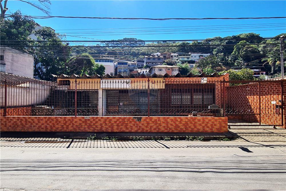 casa em Rua Tenente Paulo Maria Delage, 430 - Ao lado da Igreja do bairro Borboleta - Borboleta, Juiz de Fora, Minas Gerais, 36.035-460