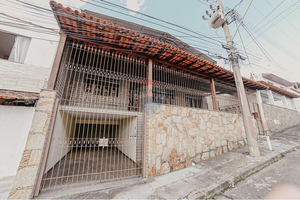 casa em Rua Maria Garcia, 355, Lourdes, Juiz de Fora, Minas Gerais, 36070630