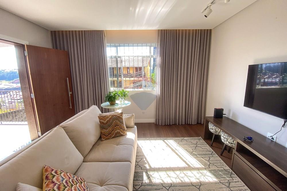 casa em Rua Honório Antônio da Silva, 447, São Pedro, Juiz de Fora, Minas Gerais, 36037-310
