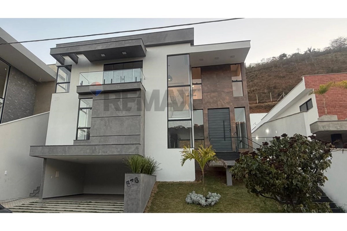 casa em Rua Vereador Wilson Sales Portilho, 576, São Pedro, Juiz de Fora, Minas Gerais, 36037-788