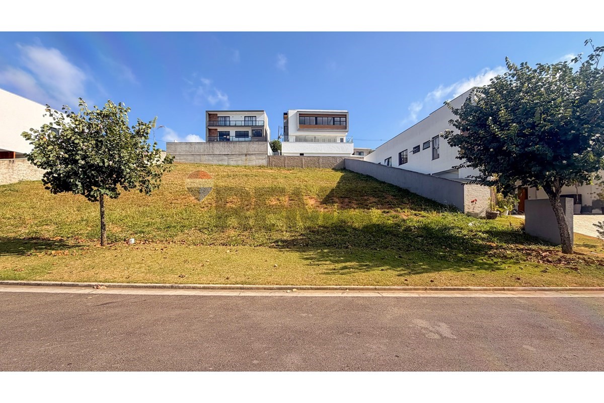 terreno em Rua Ibirité, Quadra T, Alphaville, Juiz de Fora, Minas Gerais, 36037-360