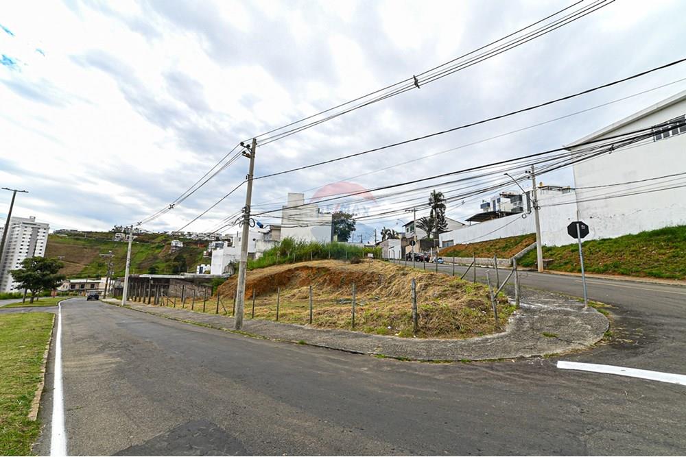 terreno em Avenida Engenheiro Valdir Pedro Monachesi, 31, Aeroporto, Juiz de Fora, Minas Gerais, 36038230