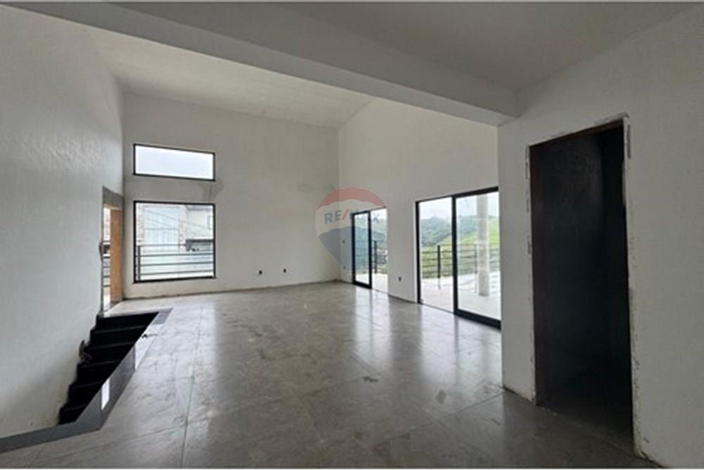 casa em Alameda José Brugger, lote 30 - Condomínio Bosque do Lago - Bosque dos Pinheiros, Juiz de Fora, Minas Gerais, 36037-660