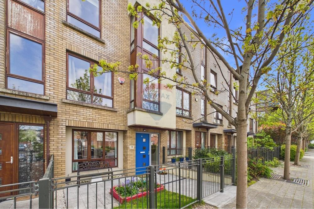 Terraced House - For Sale - Lucan, Dublin, Ireland
