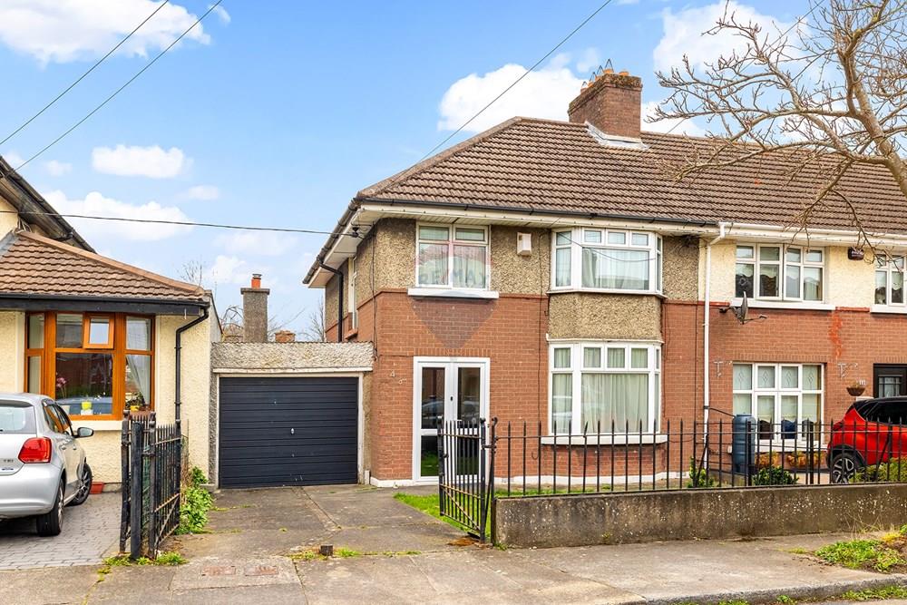 Semi-detached - For Sale - Cabra, Dublin, Ireland