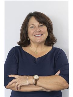 Mabel McMillan - RE/MAX CAYMAN ISLANDS