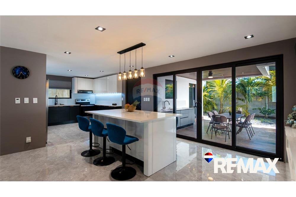 Residential - Villa - Jaco - Jaco, Puntarenas- Garabito, Costa Rica - Caribbean & Central Ameri - 10 - 90168005-729