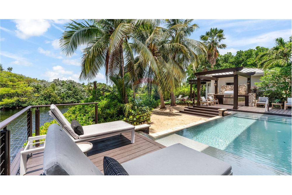 Residential - Villa - W Bay Bch South, Seven Mile, Cayman Islands - Caribbean & Central Ameri - 27 - 90146050-22