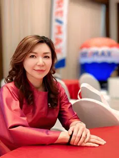 Watcharee Wongsin (Franchise Owner)