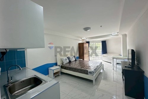 Chic Studio Condo at Jomtien Beach—Great Value!