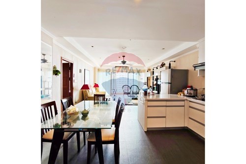 Experience Beachfront Living at View Talay 5C in Pattaya photo
