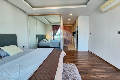 Own a Modern Condo in Pattaya's Heart photo