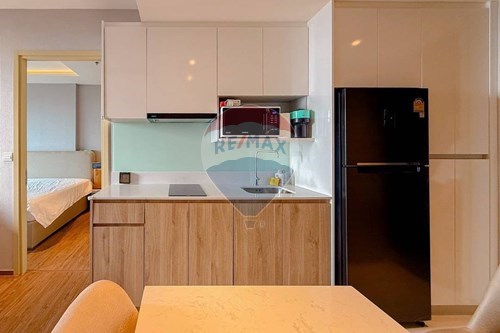 Condo with Sea & City Views in Pattaya photo