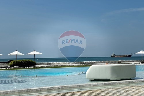Luxury Beachfront Condo in Na jomtien Pattaya for Sale photo