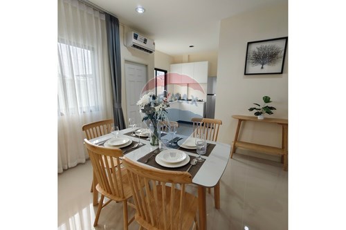 Discover Your Dream Townhouse in Bang Lamung photo