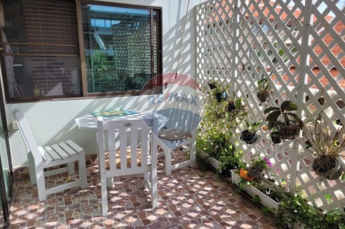 Massive 140 Sqm Corner Unit at Jomtien Beach!
